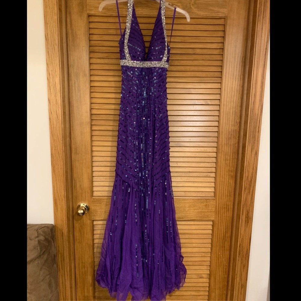 Prom dress - Picture 2 of 8